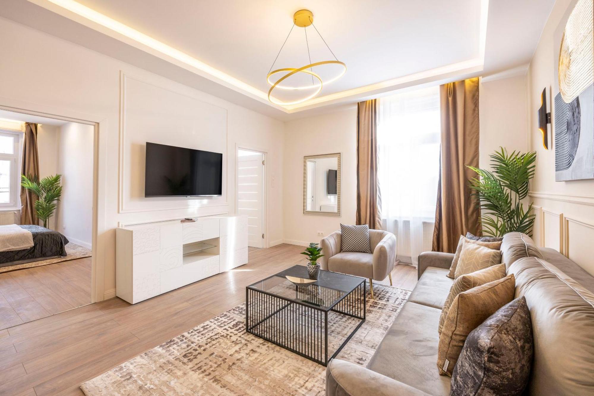 Luxury & Classy Central Apartment With 3Bedrm, 2Bathrm Budapeste Exterior foto