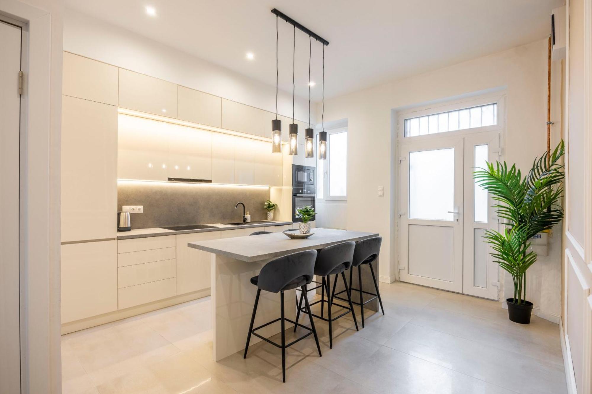 Luxury & Classy Central Apartment With 3Bedrm, 2Bathrm Budapeste Exterior foto